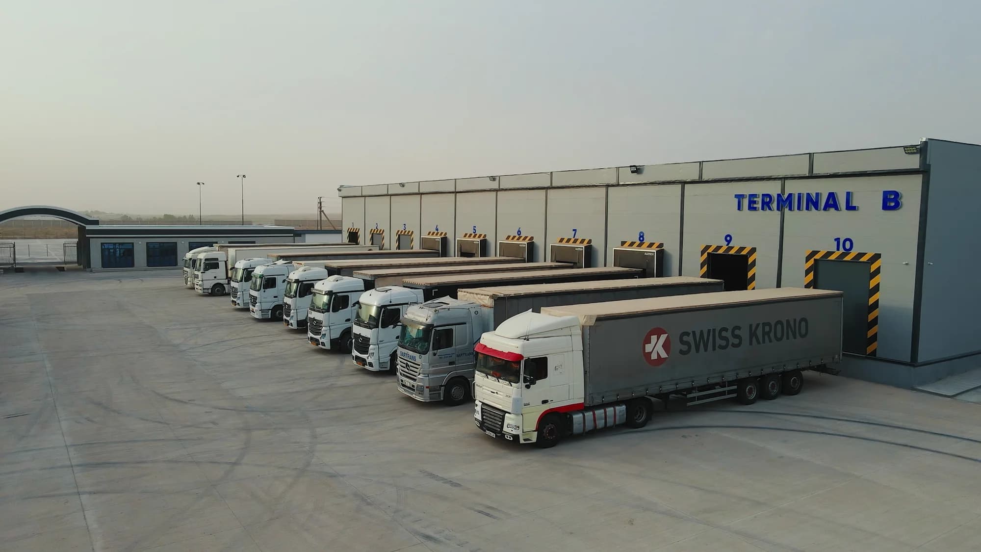 Ритейл и медиа - AKFA Holding